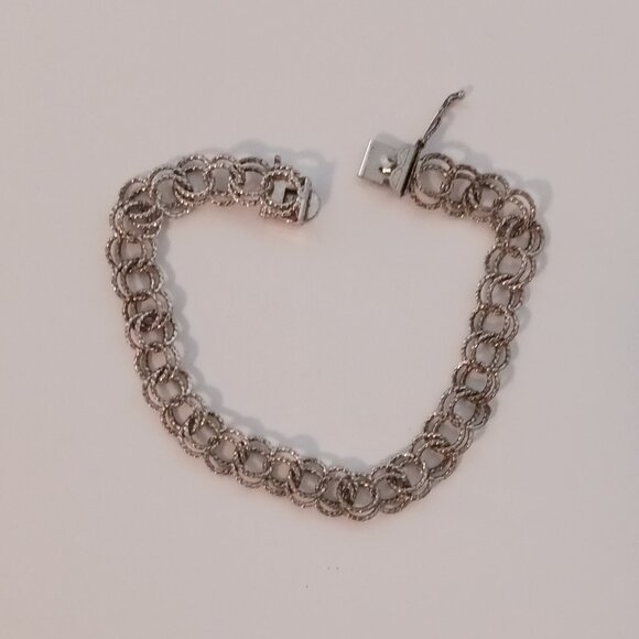 Women's Charm Bracelet - Silver in Colour, 7 " Dressy - Add Your Memories To It - Picture 5 of 5